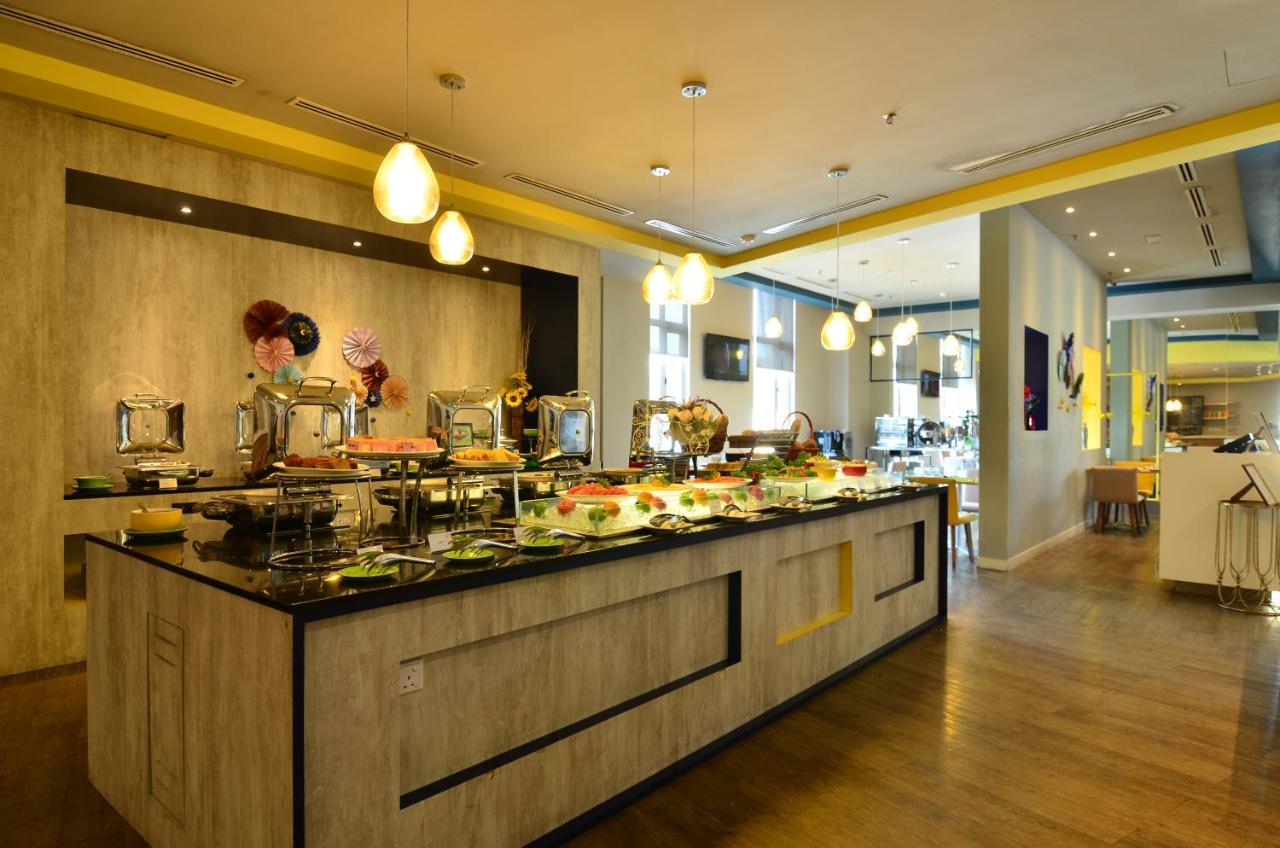 Ibis Styles Kuala Lumpur Sri Damansara Hotel Petaling Jaya Exterior foto